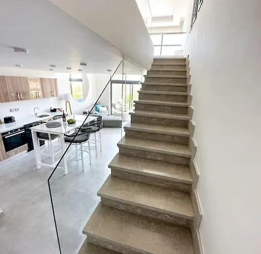 Beachfront Spacious Somabay Loft *