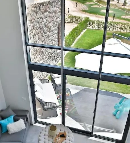 Alpesi faház Beachfront Spacious Somabay Loft
